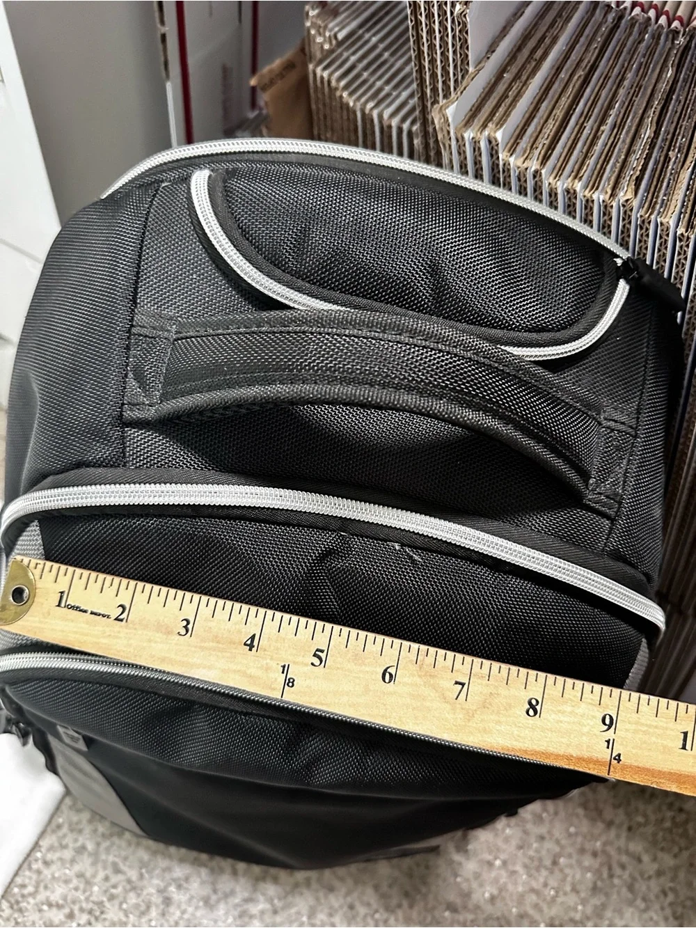 🚗 Eco Style Tech Executive Rolling Backpack